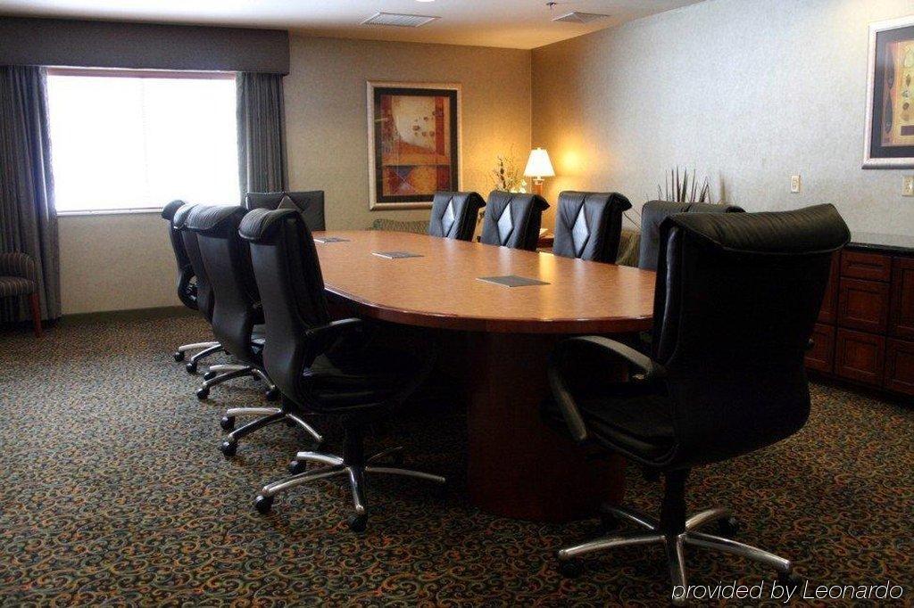 Crossings By Grandstay Inn & Suites Becker الاعمال الصورة